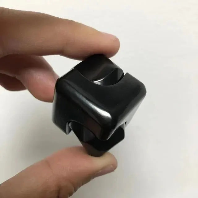 The black Metal Fidget Cube.