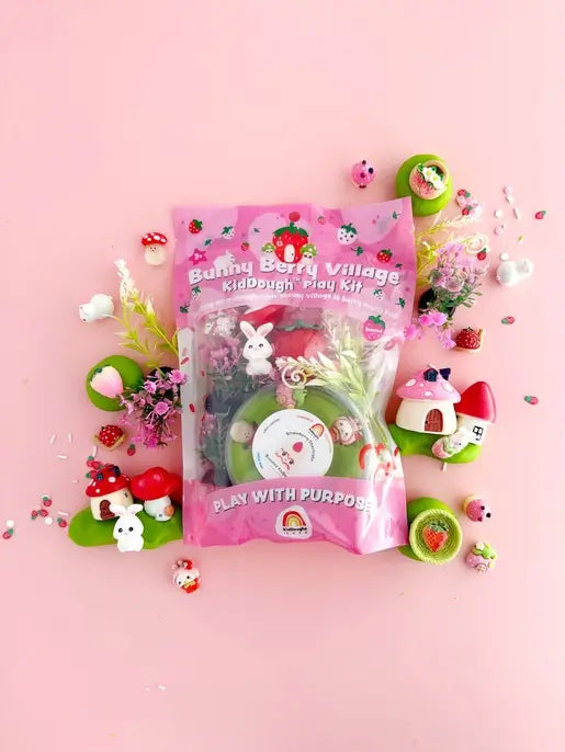 Bunny Berry Village Strawberry Shortcake Scented Kiddough Play Kit 8 oz.