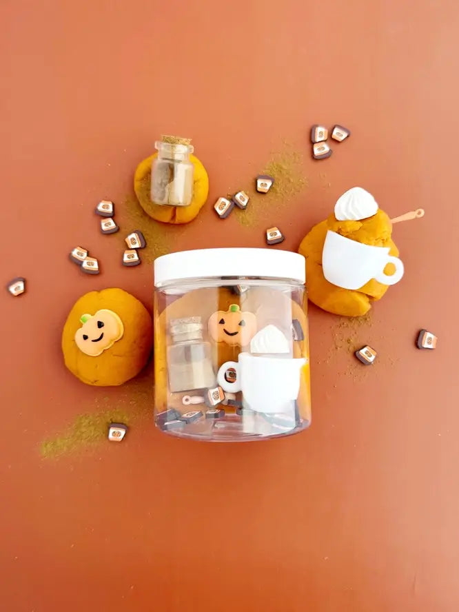 The Earth Grown KidDough Pumpkins Spice Latte Mini Dough-to-Go kit.
