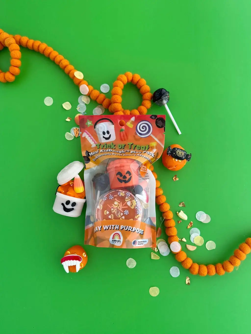 The Earth Grown KidDough Treat-or-Treat Mini Play Pack with Candy Corn Scented Dough, 2 oz.
