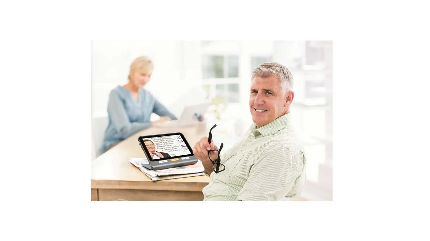 explorē 8 – Handheld Video Magnifier