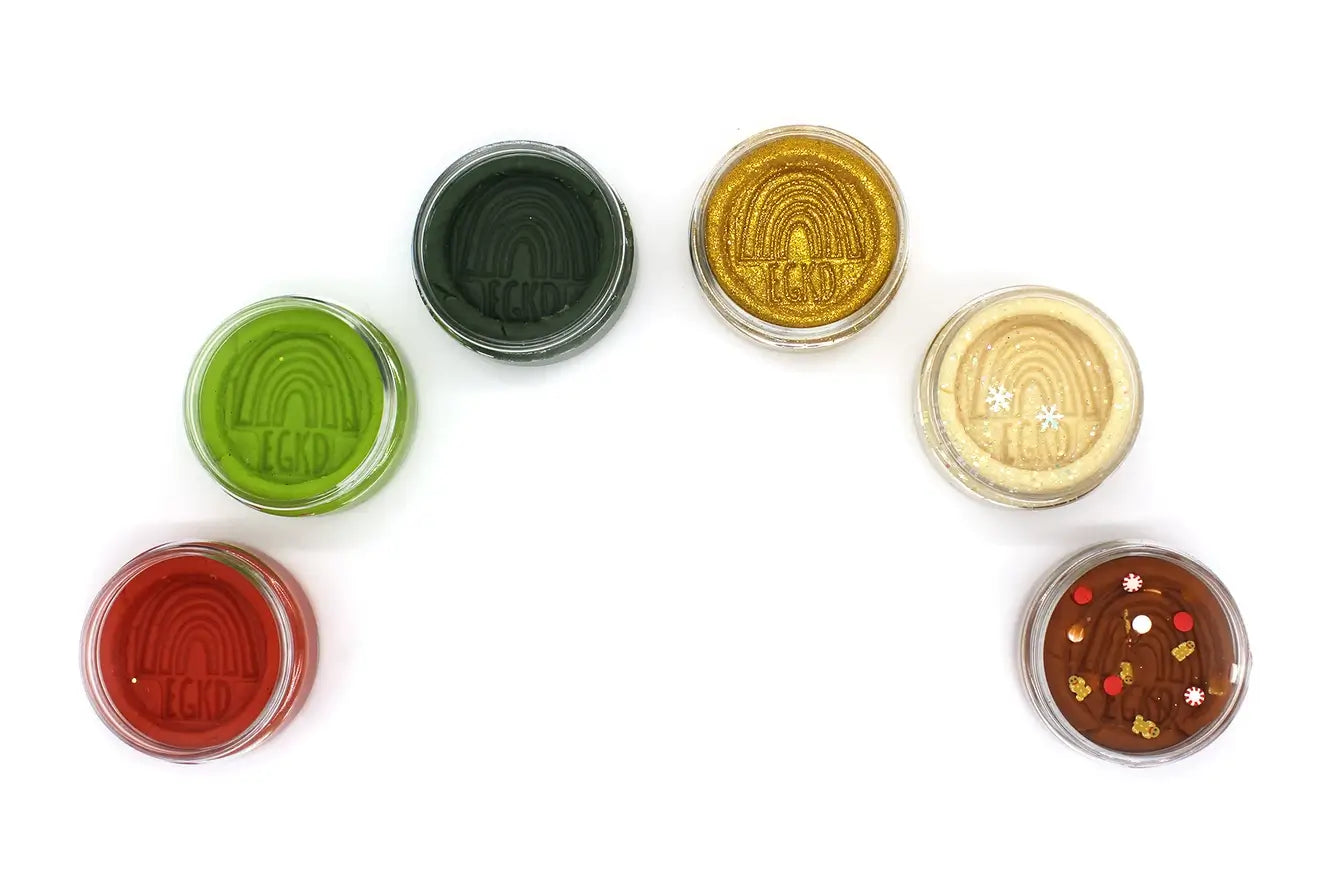 Each KidDough is arranged in a colorful rainbow.