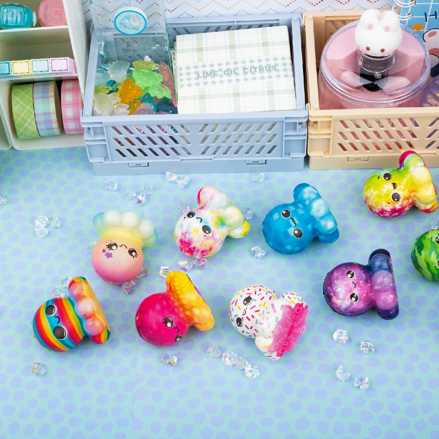 An animated GIF of the Octo-Squish Mini Squishies.