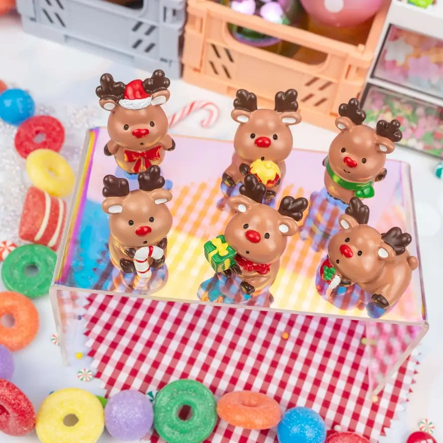 Six different types of Reindeer come in the Reindeer Treats Crunchy Slime.