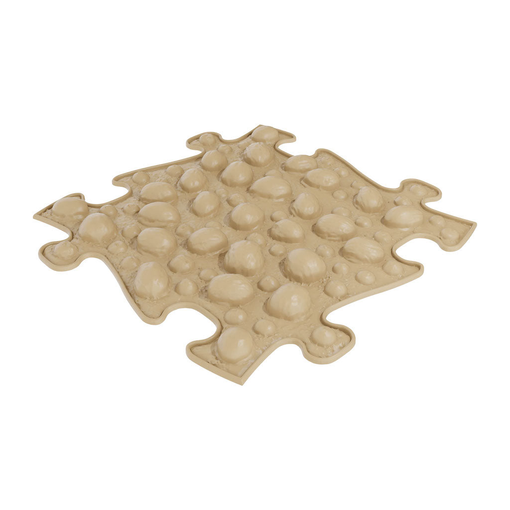 The beige Nuts mat.