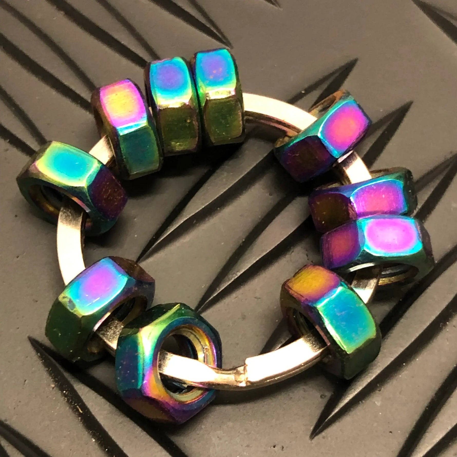 Kaiko Oil Slick Hexa Fidget, XL.