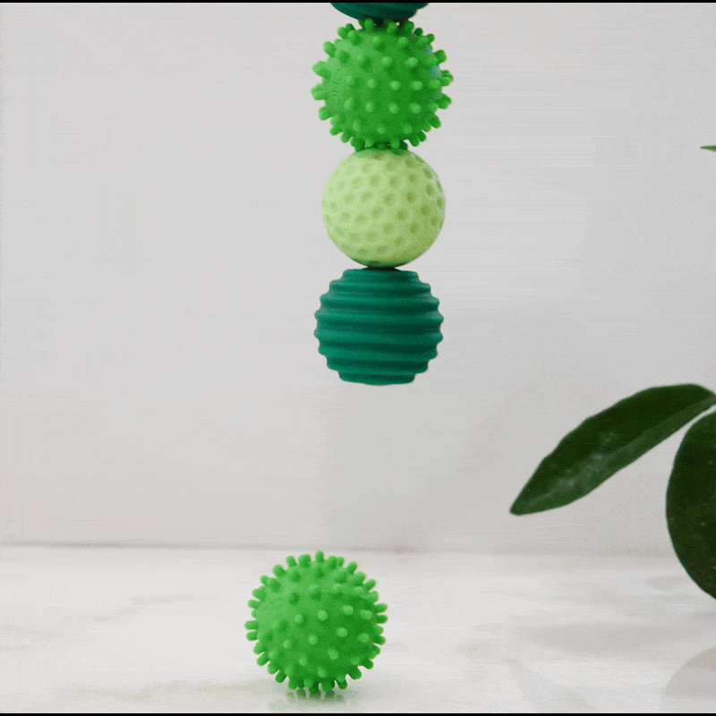 An animated GIF of the Emerald ONO Signets dangling and utilizing their magnetic attraction.