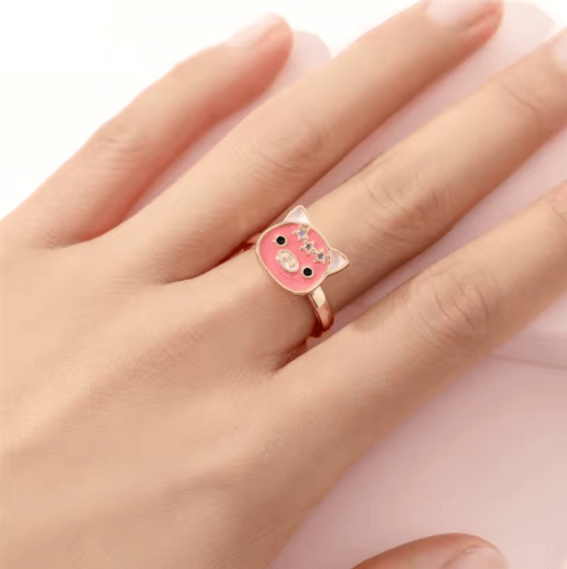 The Piggy with Star Garland Fidget Spinner Ring.