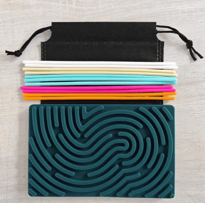 YZROHYI Sensorik Board - Silikon Aktivitätsbrett Mit 11 Zubehör Für Autistische Kinder